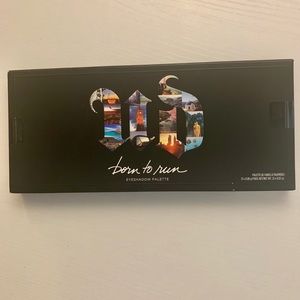 Urban Decay Born To Run Eyeshadow Palette